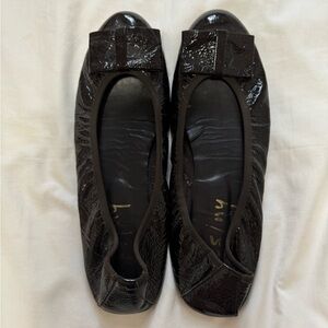 French Sole N.Y. Brown Patent Leather Ballet Flats with Bow detail in size 8.5